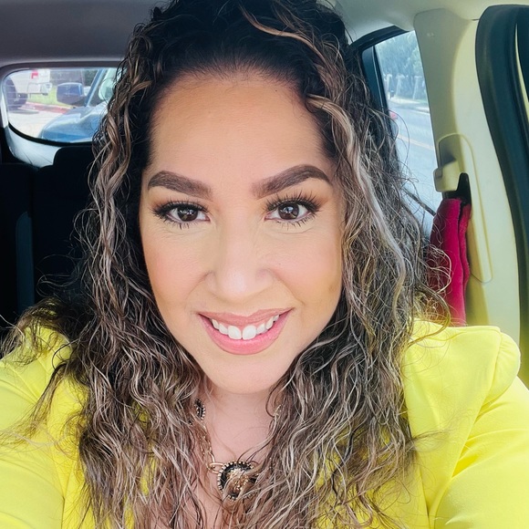 Meet your Posher, Norma - Picture 1 of 3